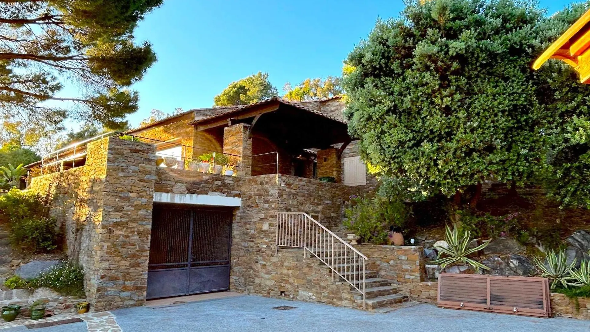 Villa Bruyeres 博尔马斯·莱斯·米默萨斯