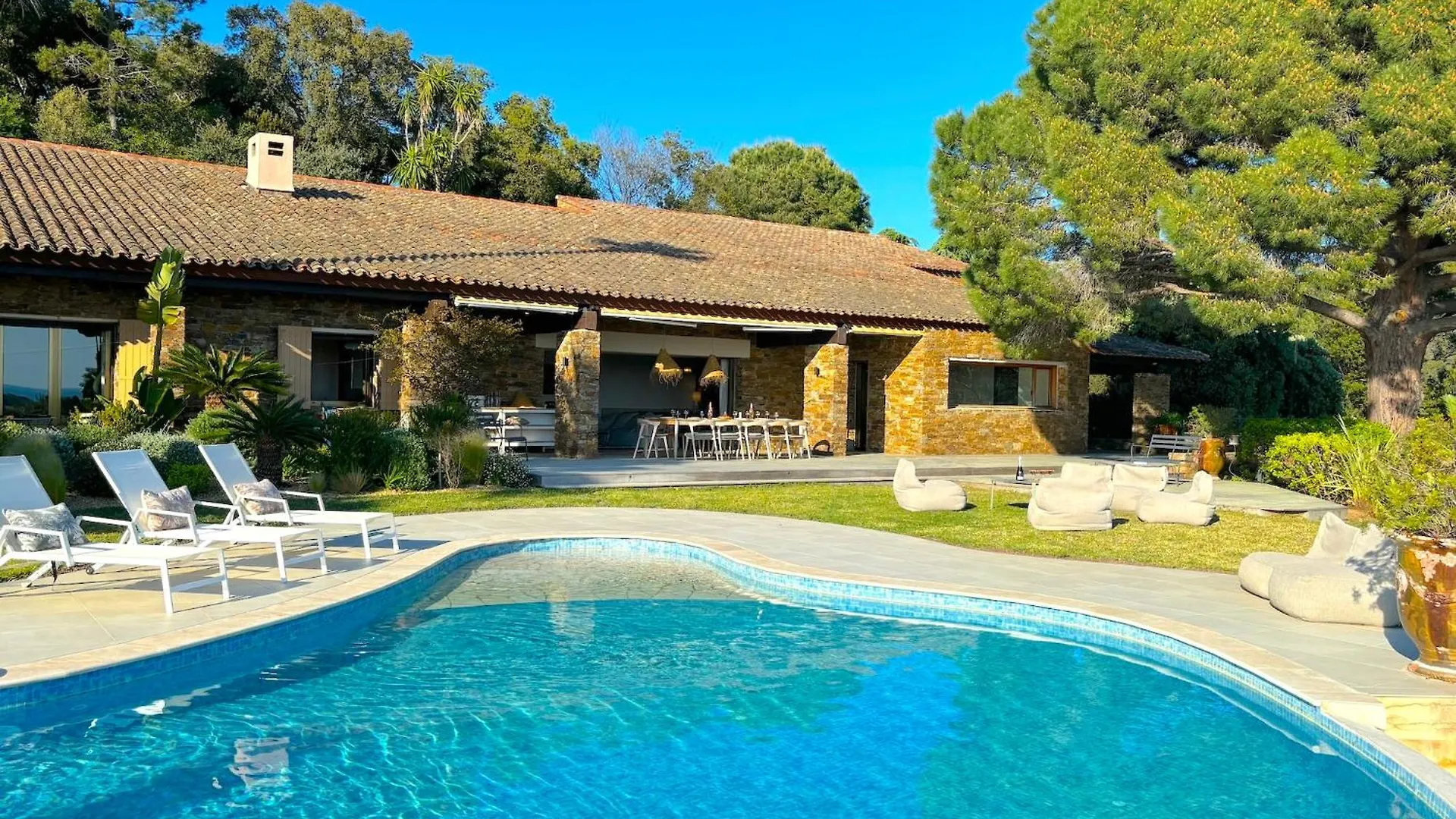 Villa Bruyeres 博尔马斯·莱斯·米默萨斯 0*,